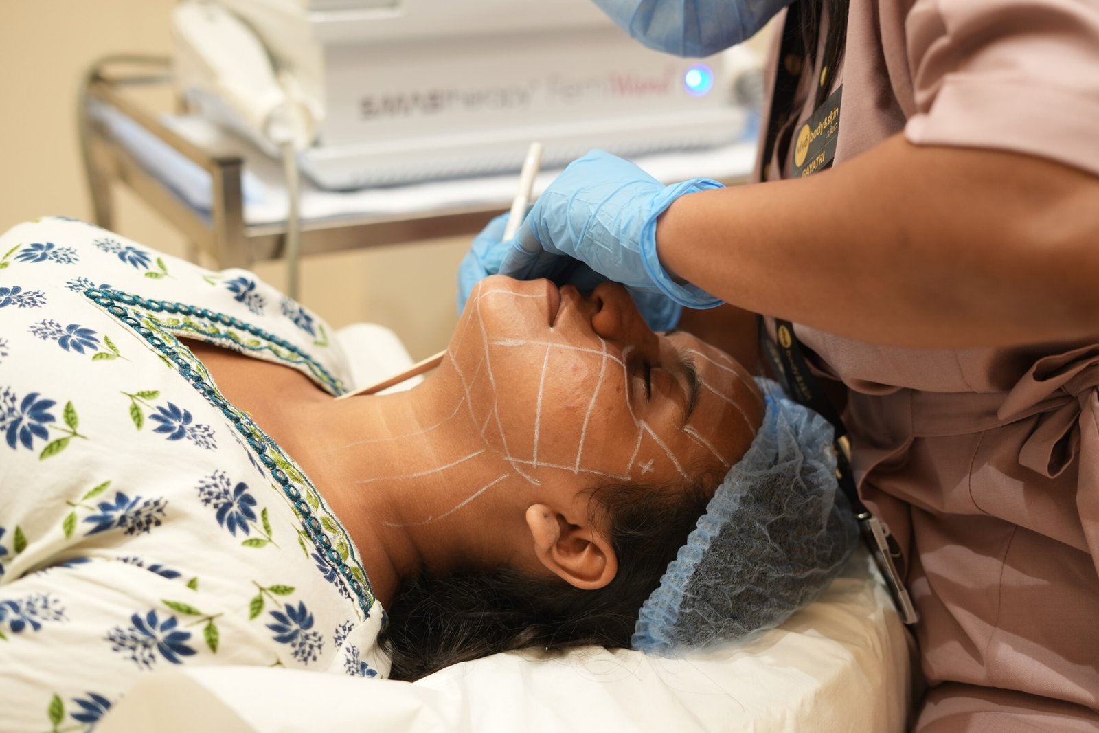 Non-surgical jawline tightening Andheri West